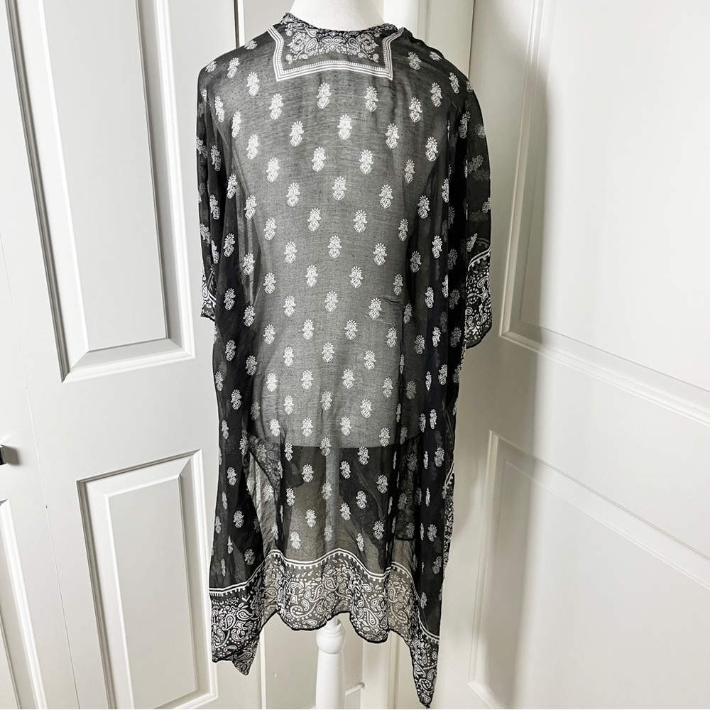 Versatile Sheer Bandanna Print Kimono Coverup - Black and White - Medium - Picture 8 of 10